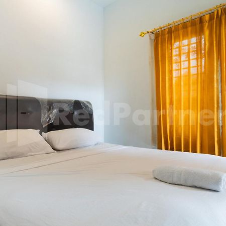 OYO 3937 Teratai Guest House Medan Extérieur photo